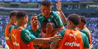 Endrick do Palmeiras comemora seu gol durante final da Copinha contra o Santos  Foto: Marcello Zambrana/AGIF / Gazeta Press
