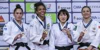 Rafaela Silva conquista o ouro no Grand Prix de Portugal com ippon em holandesa.  Foto: Divulgação/IJF / Estadão