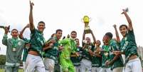 Garotos do Palmeiras faturaram mais um título para a base do clube (Foto: Fabio Menotti/Palmeiras)  Foto: Lance!