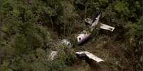 Avião cai na fazendo do ex-piloto Nelson Piquet  Foto: Reprodução: TV Record