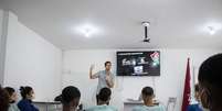 Fluminense oferece a Moleques de Xerém cursos e palestras para ampliar horizontes de conhecimentos dos atletas formados no clube (Divulgação / Site Fluminense  Foto: Lance!