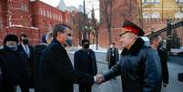 Bolsonaro durante cerimônia de Aposição Floral no Túmulo do Soldado Desconhecido em Moscou, na Rússia  Foto: Alan Santos/PR