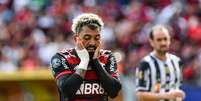 Gabigol continua irritado com torcedores que o chamaram de pipoqueiro  Foto: Alexandre Neto / Gazeta Press