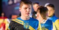 "Minha cidade está sendo bombardeada", contou s1mple no Twitter  Foto: HLTV / Reprodução