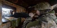 Nas últimas horas, várias países anunciaram remessas de armamentos para o Exército ucraniano  Foto: Reuters / BBC News Brasil