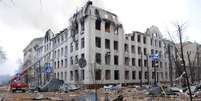 Prédio da Universidade Nacional de Kharkiv destruído após bombardeios  Foto: Reuters