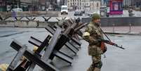 Incerteza com guerra na Ucrânia piora quadro já pouco favorável para este ano  Foto: Reuters / BBC News Brasil