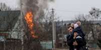 Fuga de Irpin  Foto: Reuters / BBC News Brasil