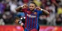 Memphis Depay marcou pelo Barcelona   Foto: Pablo Morano / Reuters
