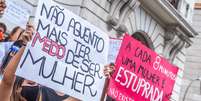 Manifestação contra a violência contra a mulher realizada no Rio de Janeiro, RJ, em novembro de 2020  Foto: Futura Press