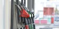 Gasolina comum já chega a R$ 8 o litro em algumas cidades do País  Foto: Telesíntese