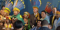Bolsonaro usa cocar e recebe medalha do mérito indigenista  Foto: Reprodução/TV Brasil