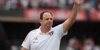 Rogério Ceni considera Palmeiras favorito na final do Paulistão (Foto: Rubens Chiri / saopaulofc.net)  Foto: Lance!