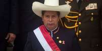 Presidente peruano Pedro Castillo sobreviveu à segunda tentativa de impeachment em apenas oito meses de mandato  Foto: AFP / BBC News Brasil