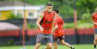 Andreas Pereira em atividade no Ninho do Urubu, CT do Flamengo (Foto: Marcelo Cortes/Flamengo)  Foto: Lance!