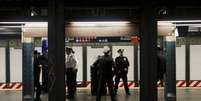 Ataque a tiros em metr&ocirc; de Nova York deixou feridos   Foto: Jeenah Moon / Reuters