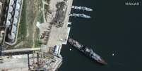 Imagem de satélite mostra o cruzador de mísseis guiados Moskva, da Marinha Russa, no porto de Sebastopol, na Crimeia  Foto: Maxar Technologies