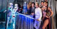 Casamento tem&aacute;tica de 'Star Wars' do irm&atilde;o de Ariane Grande, Frankie Grande, com o ator Hale Leon.  Foto: Instagram/@frankiejgrande / Estad&atilde;o