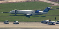 Avião com 16 a bordo derrapa e pousa fora da pista nos EUA  Foto: Reprodução/ABC13