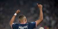 Mbappé vai ficar no PSG (Foto: ANNE-CHRISTINE POUJOULAT / AFP)  Foto: Lance!