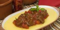 Guia da Cozinha - Polenta mole com molho de carne  Foto: Guia da Cozinha