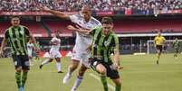 Coelho perdeu por 1x0 no Morumbi - Foto: Estevão Germano / América  Foto: Lance!