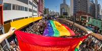 19 trios vão ocupar a Avenida Paulista no domingo; início da Parada está previsto para às 12h  Foto: Parada do Orgulho LGBT de São Paulo - APOGLBT