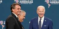 Bolsonaro e Biden na C&uacute;pula das Am&eacute;ricas   Foto: Kevin Lamarque / Reuters