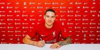 Darwin Núñez assinou contrato e foi anunciado pelo Liverpool (Foto: Divulgação / Liverpool)  Foto: Lance!