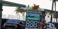 Carros fazem fila em posto de gasolina no Rio de Janeiro
11/03/2022
REUTERS/Pilar Olivares  Foto: Reuters