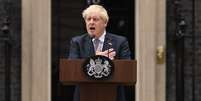 "Ningu&eacute;m &eacute; remotamente indispens&aacute;vel": Boris Johnson anuncia sua ren&uacute;ncia como l&iacute;der do Partido Conservador.  Foto: Getty Images / BBC News Brasil