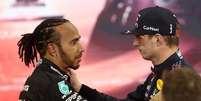 Hamilton e Verstappen: dois grandes brigam na pista e o publico se estapeia nas redes  Foto: Red Bull Content Pool / Divulgação
