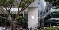 Abertura de loja oficial da Apple em Singapura   Foto: Mashable / Meio Bit