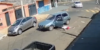 Motorista cai do próprio carro em movimento no interior de SP  Foto: Reprodução / UPi PVA/Facebook