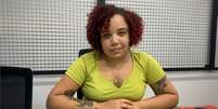 A designer Raíssa Cardoso, de 28 anos, foi eliminada de um processo seletivo após informar à recrutadora que não tinha dinheiro para ir à entrevista  Foto: Arquivo pessoal / BBC News Brasil