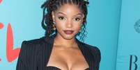 Halle Bailey viverá Ariel em live-action de 'A Pequena Sereia', que deve ser lançado em 2023. Além de atriz, ela faz parte da dupla Chloe X Halle com sua irmã  Foto: Reuters