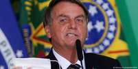 Na live, Bolsonaro afirmou que vacinados com as duas doses contra a covid-19 estariam desenvolvendo a "síndrome da imunodeficiência adquirida", o nome oficial da aids, "mais rápido do que o previsto"  Foto: DW / Deutsche Welle