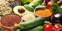 Se alimentar de forma saudável é importante para a manutenção da sua saúde | Foto: Shutterstock  Foto: Guia da Cozinha