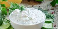 Creme de iogurte com pepino   Foto: Shutterstock / Portal EdiCase
