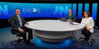 A entrevista de Bolsonaro foi realizada em cenário especial nos Estúdios Globo, no Rio  Foto: Reprodução/Facebook