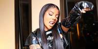 Ludmilla recusa maconha de rihanna  Foto: Famosos e Celebridades