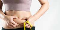 A gordura abdominal pode comprometer a nossa saúde  Foto: Alto Astral