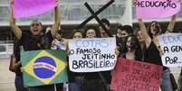 Estudantes se manifestam contra as cotas no Planalto  Foto:  Fabio Rodrigues Pozzebom/ Agência Brasil