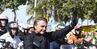 O presidente Jair Bolsonaro chega em Copacabana no Rio de Janeiro  Foto: Wallace Silva / Futura Press