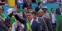 Jair Bolsonaro no desfile cívico-militar em Brasília   Foto: TV Brasil 