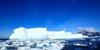 O derretimento de algumas geleiras j&aacute; est&aacute; acontecendo e, caso passe a ser definitivo, os mares podem aumentar em at&eacute; 10 metros (Imagem: Danting Zhu/Unsplash)  Foto: Canaltech