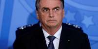 Bolsonaro admite que 'aloprou' e 'perdeu a linha' ao dizer que não era 'coveiro'  Foto: Ueslei Marcelino/File Photo / Reuters