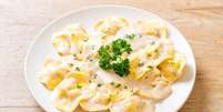 Ravioli ao molho de queijo  Foto: Shutterstock / Portal EdiCase