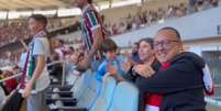 Galvão Bueno assistiu Flamengo x Fluminense direto do Maracanã (Reprodução/Instagram)  Foto: Lance!