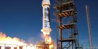 Um New Shepard decolando.   Foto: Blue Origin / Meio Bit